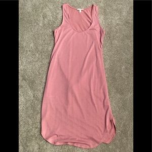 Gianni Bini form-fitting pink dress